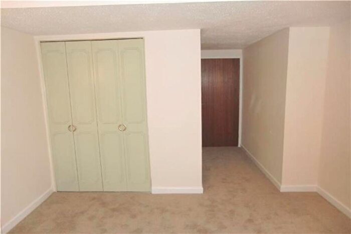 1 Bedroom Retirement Property To Rent In Homeberry House, Ashcroft Gardens, Cirencester, GL7