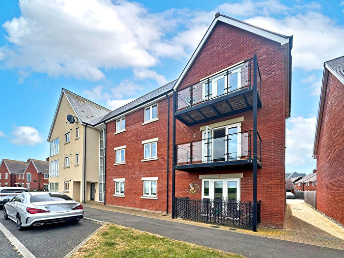 2 Bedroom Apartment For Sale In Venus Avenue, Biggleswade, SG18