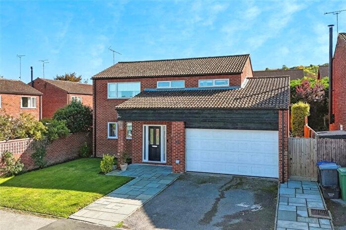 4 Bedroom Detached House For Sale In Ethendun, Bratton, BA13