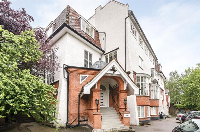 2 Bedroom Flat For Sale In Frognal Lane, London, NW3