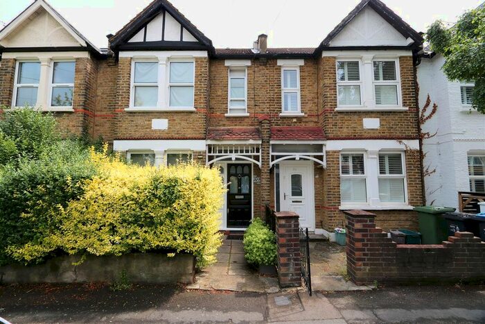 2 Bedroom Property To Rent In Aston Road, Raynes Park, London, SW20