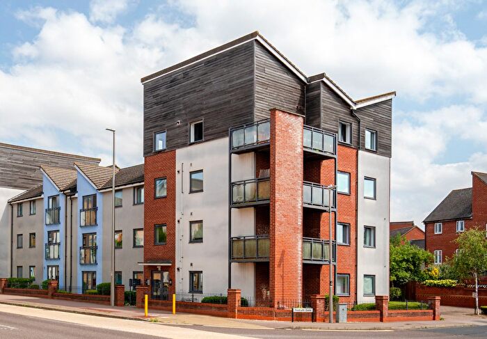 2 Bedroom Flat For Sale In Countess Way, Broughton, Milton Keynes, MK10