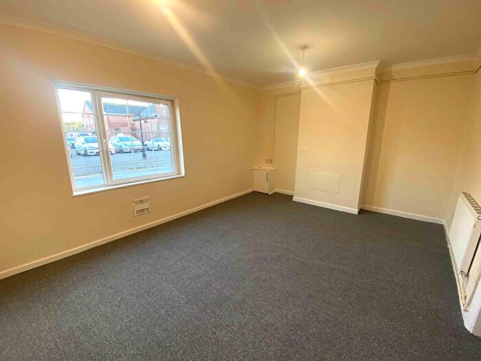 1 Bedroom Flat To Rent In Station Road, Shirebrook., NG20