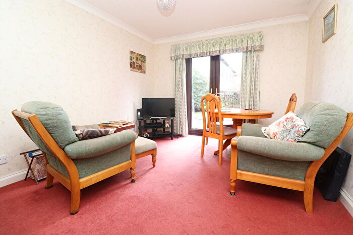 3 Bedroom Detached Bungalow For Sale In Burghley Road, Lincoln, LN6