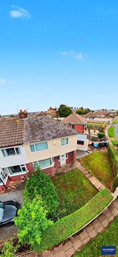 3 Bedroom Semi-Detached House For Sale In Warwick Road, Bradford, BD4