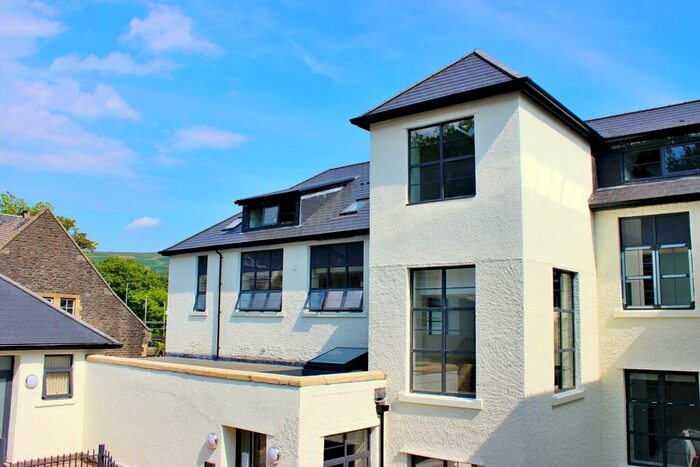 2 Bedroom Flat To Rent In Cambrian House, Old School Lane, Graigwen, Pontypridd, CF37