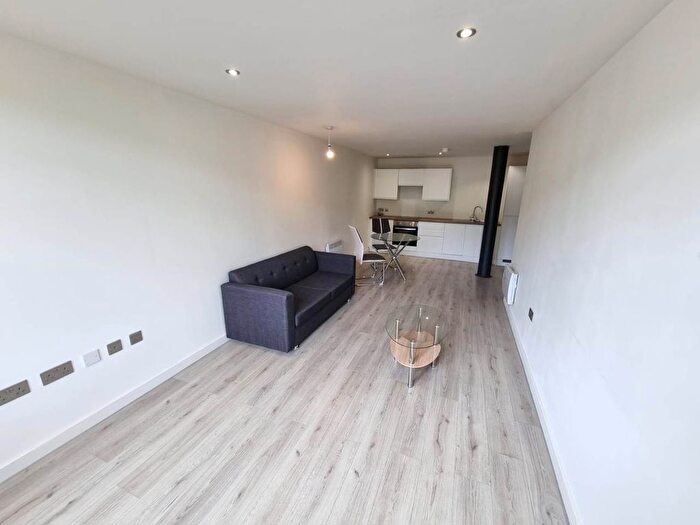 1 Bedroom Flat To Rent In Cape Street, Bradford, BD1