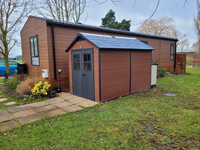 2 Bedroom Park Home For Sale In Pisces Country Park, Welney, PE14