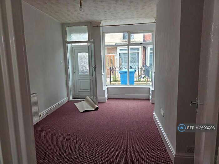 2 Bedroom End Of Terrace House To Rent In Carrington Avenue, Hull, HU3