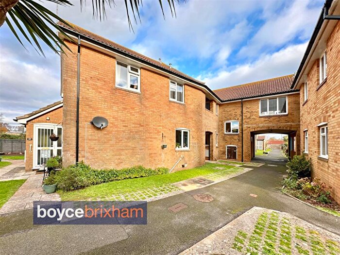 1 Bedroom Flat For Sale In Poundsgate Close, Brixham, TQ5