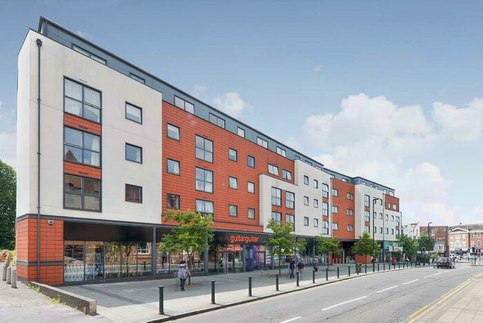 1 Bedroom Apartment To Rent In Capital Square, Epsom, KT17