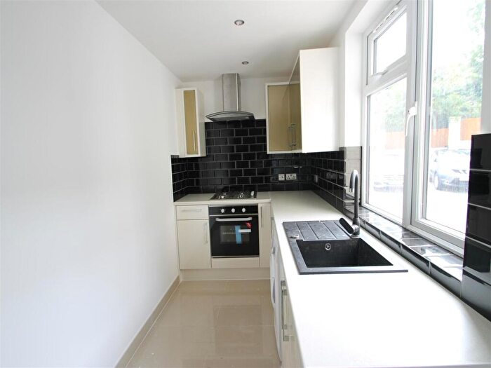 2 Bedroom Flat To Rent In Homesdale Road, Bromley, BR1
