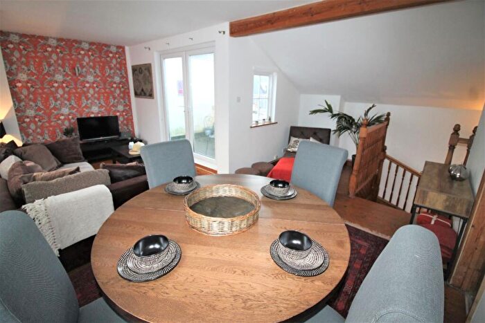 2 Bedroom Maisonette To Rent In The Lodge, St Annes Well Mews, Lower North Street, Exeter, EX4