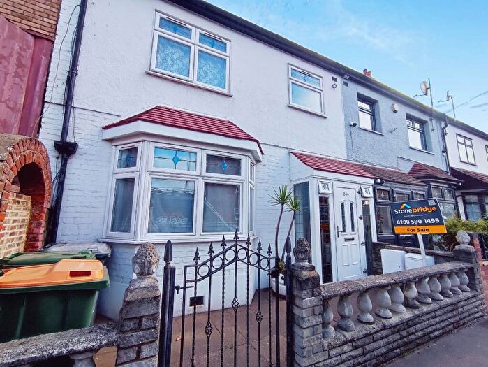 3 Bedroom Terraced House For Sale In Kempton Road, East Ham, E6