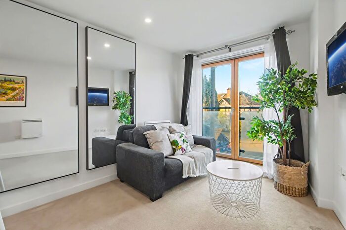 1 Bedroom Flat For Sale In Durnsford Road, Reed House, SW19