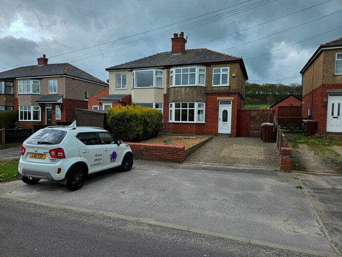 3 Bedroom Semi-Detached House To Rent In Heath View, Buxton, SK17