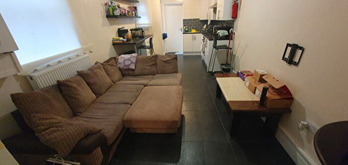 2 Bedroom Flat To Rent In Flat, Pen Y Lan Road, CF24