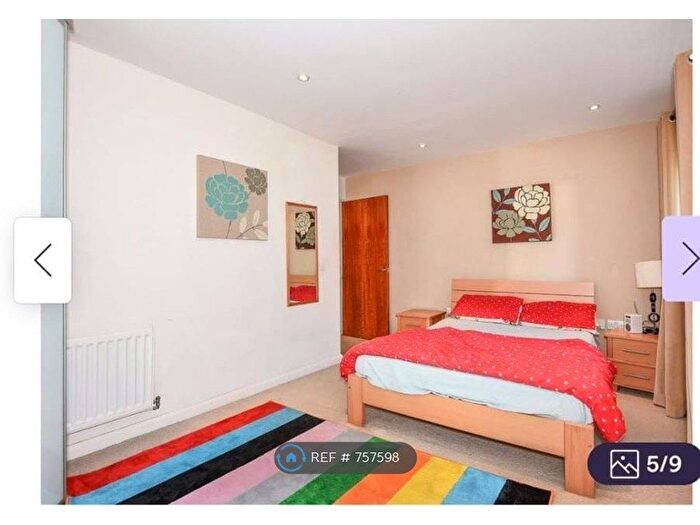 2 Bedroom Flat To Rent In Aveley House, Reading, RG1