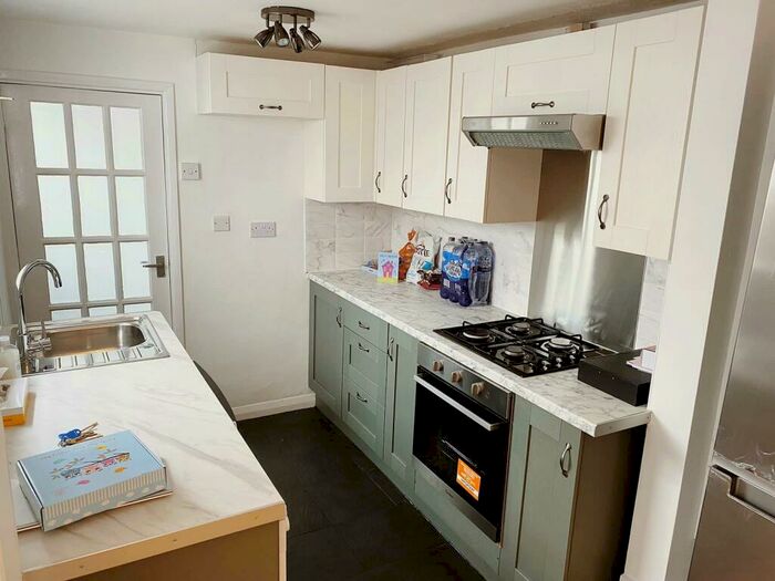 2 Bedroom Terraced House To Rent In Collingwood Road, Sutton, SM1