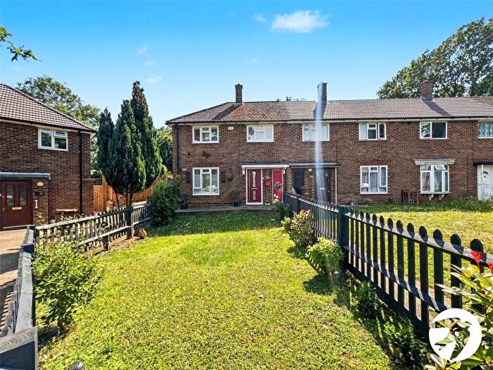 2 Bedroom End Of Terrace House For Sale In The Tideway, Rochester, Kent, ME1