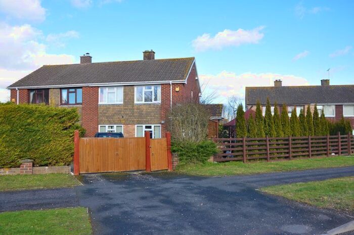 3 Bedroom Semi-Detached House To Rent In Vigo Road, Andover, SP10