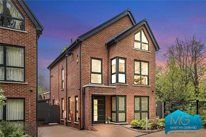 5 Bedroom Detached House To Rent In Willow Walk, Winchmore Hill, London, N21