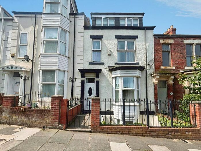 6 Bedroom Terraced House For Sale In Seafield Terrace, South Shields, NE33