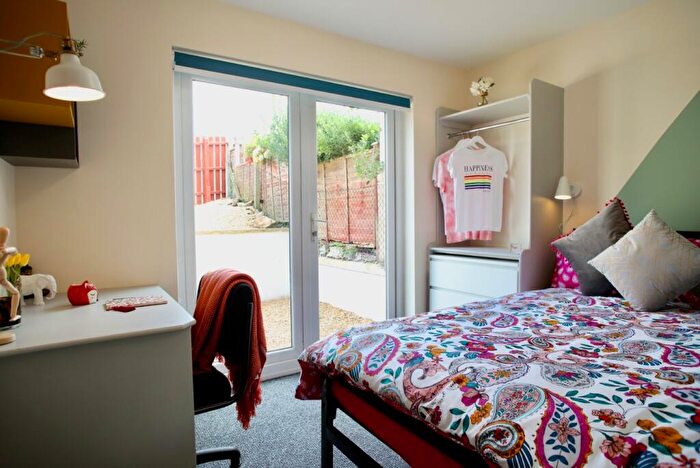 6 Bedroom House To Rent In Meare Road, Bath, BA2