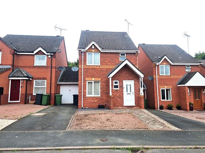 3 Bedroom Detached House To Rent In Congleton Close, Redditch, B97