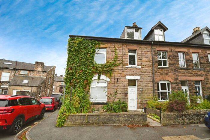 8 Bedroom End Of Terrace House For Sale In Dale Terrace, Buxton, Derbyshire, SK17