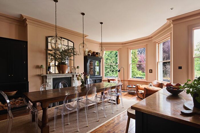 6 Bedroom Terraced House For Sale In Clyde House, London, TW1