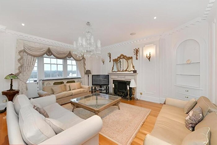5 Bedroom Flat To Rent In Park Road, Regent's Park, NW8