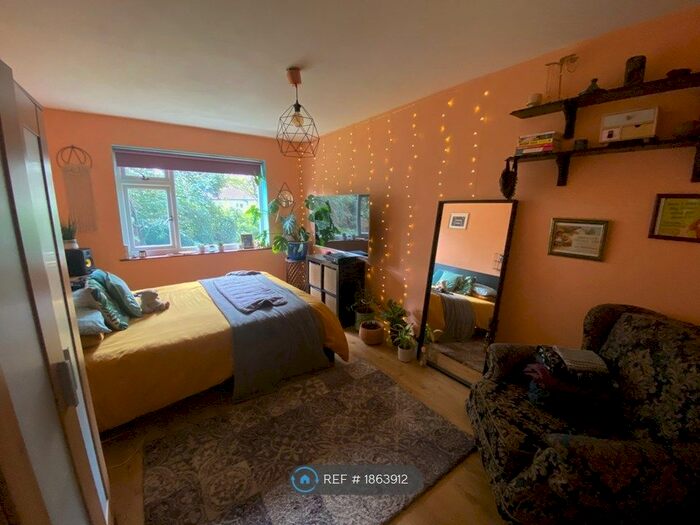 2 Bedroom Maisonette To Rent In Fairwood Road, Cardiff, CF5