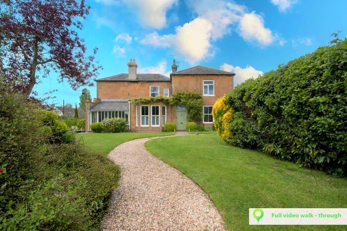 4 Bedroom Flat For Sale In Merriott Road, Hinton St. George, TA17