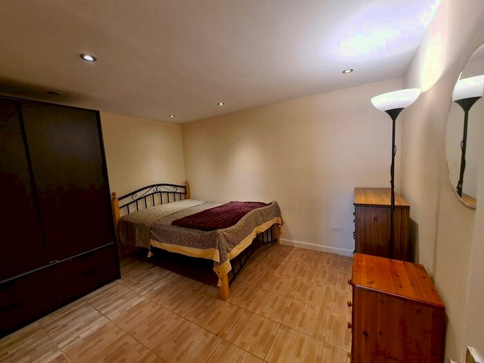 1 Bedroom Flat To Rent In Burnley Road, London, NW10