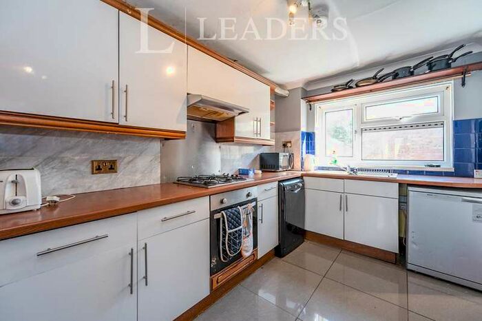 5 Bedroom Terraced House To Rent In Middle Street, Southsea, PO5