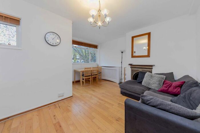 3 Bedroom Flat To Rent In Grosvenor Avenue, London, N5