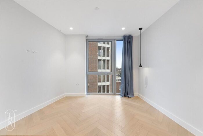 1 Bedroom Apartment For Sale In Parkhaus, Mapple Path, London, E5
