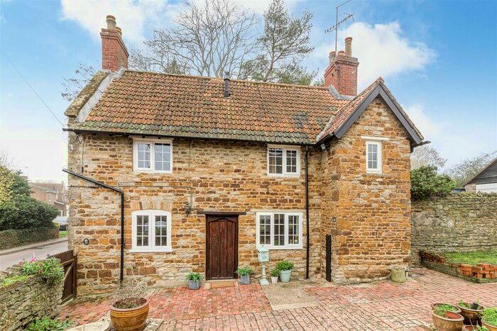 2 Bedroom Detached House For Sale In High Street, Great Doddington, Wellingborough, NN29