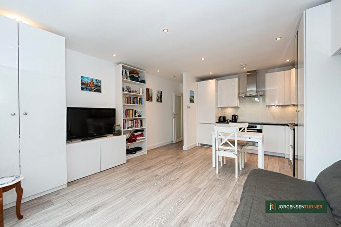 Studio To Rent In Earls Court Road, Earls Court, London, W8