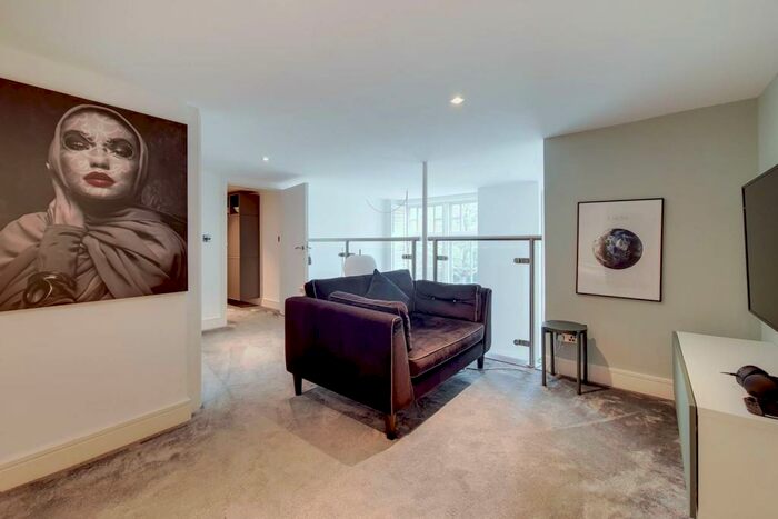 2 Bedroom Flat To Rent In Batchelor Street, Angel, London, N1