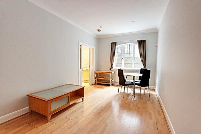 1 Bedroom Flat To Rent In Scandrett Street, Wapping, London, E1W