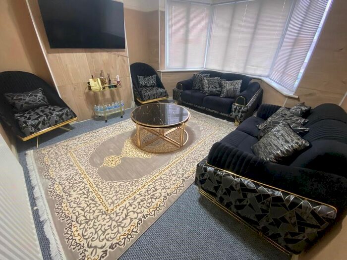 3 Bedroom Semi-Detached House To Rent In Vancouver Road, Burnt Oak, Edgware HA8