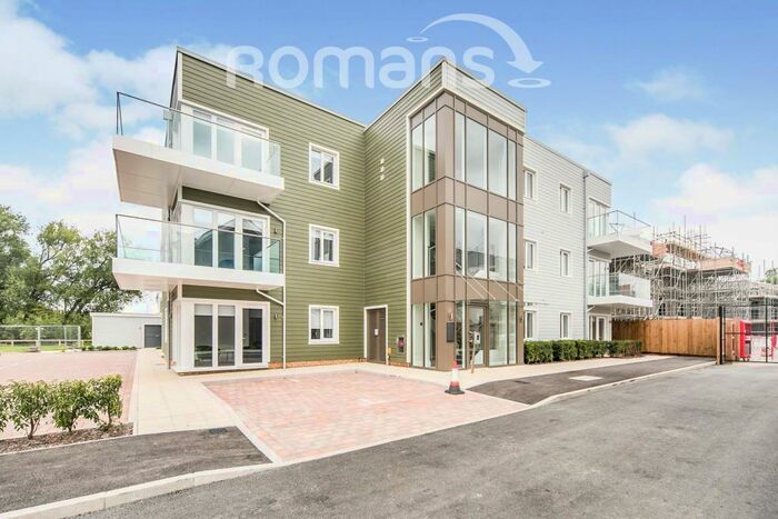 2 Bedroom Apartment To Rent In Green Park, Reading, RG2