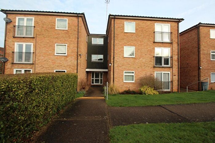 1 Bedroom Flat To Rent In Chatsworth Court, Stevenage, SG2