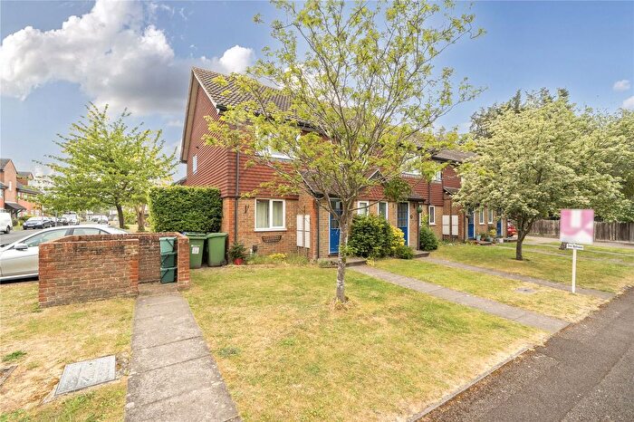 1 Bedroom Flat For Sale In Whittaker Court, Woodfield, Ashtead, KT21