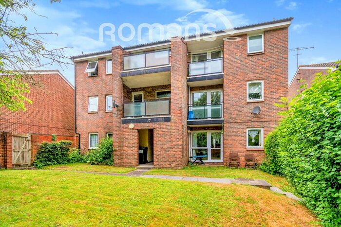 2 Bedroom Apartment To Rent In Elder Close, Winchester, SO22
