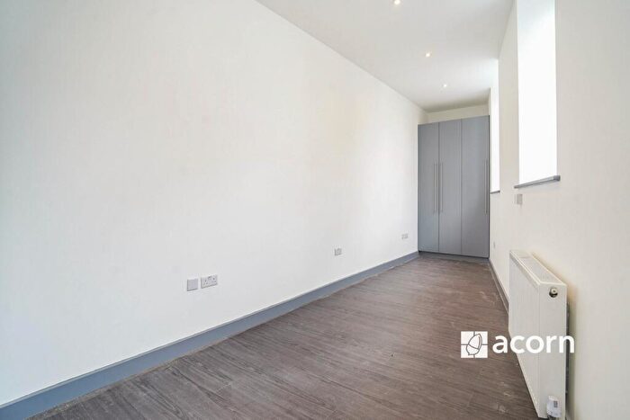 Flat To Rent In New Studios & One Bedroom Apartments, SE5