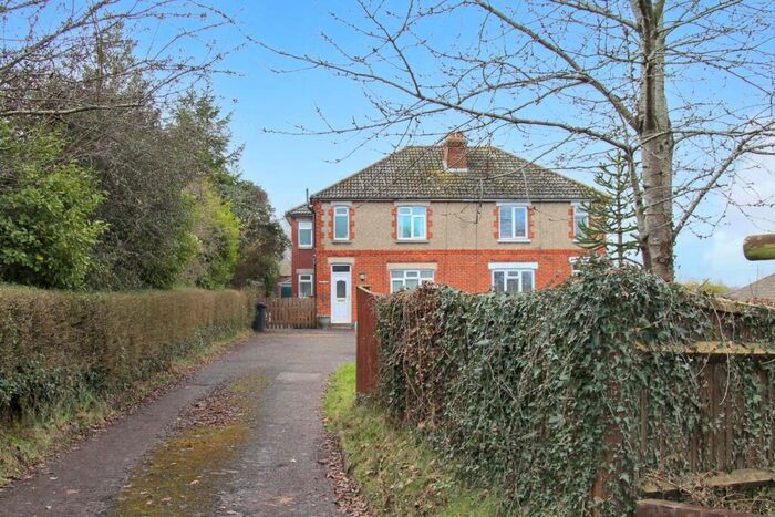 4 Bedroom Semi-Detached House For Sale In Wickham, Hampshire, PO17