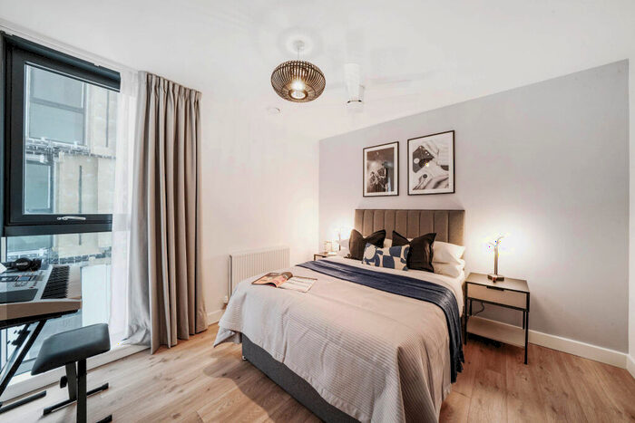 2 Bedroom Apartment To Rent In Lockgate Lodge, SE13
